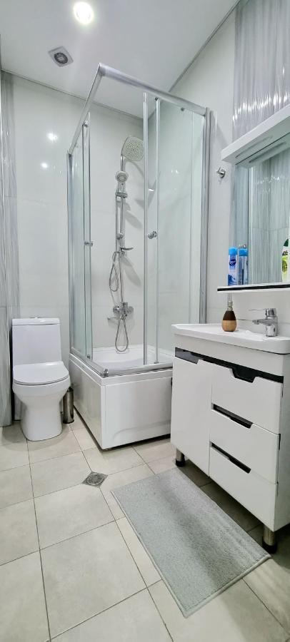 Kate'S Cozy Apartment Kutaisi Ngoại thất bức ảnh