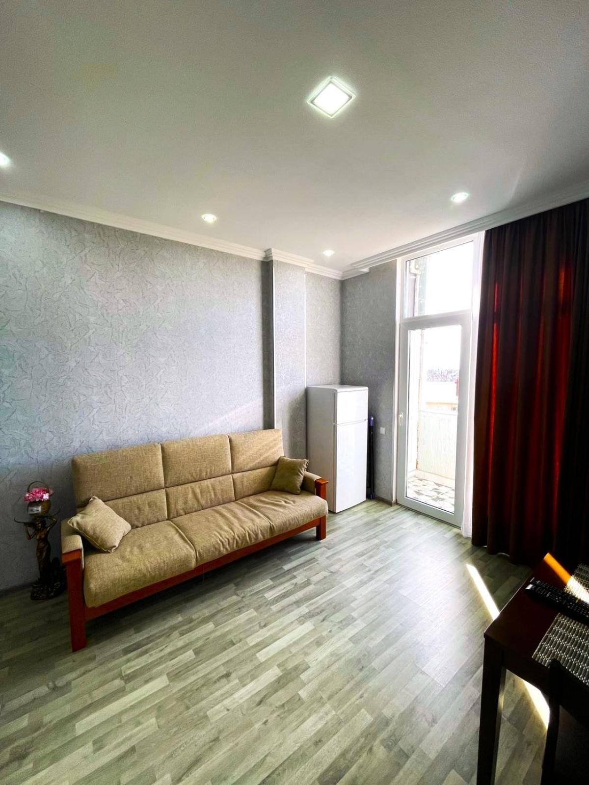 Kate'S Cozy Apartment Kutaisi Ngoại thất bức ảnh