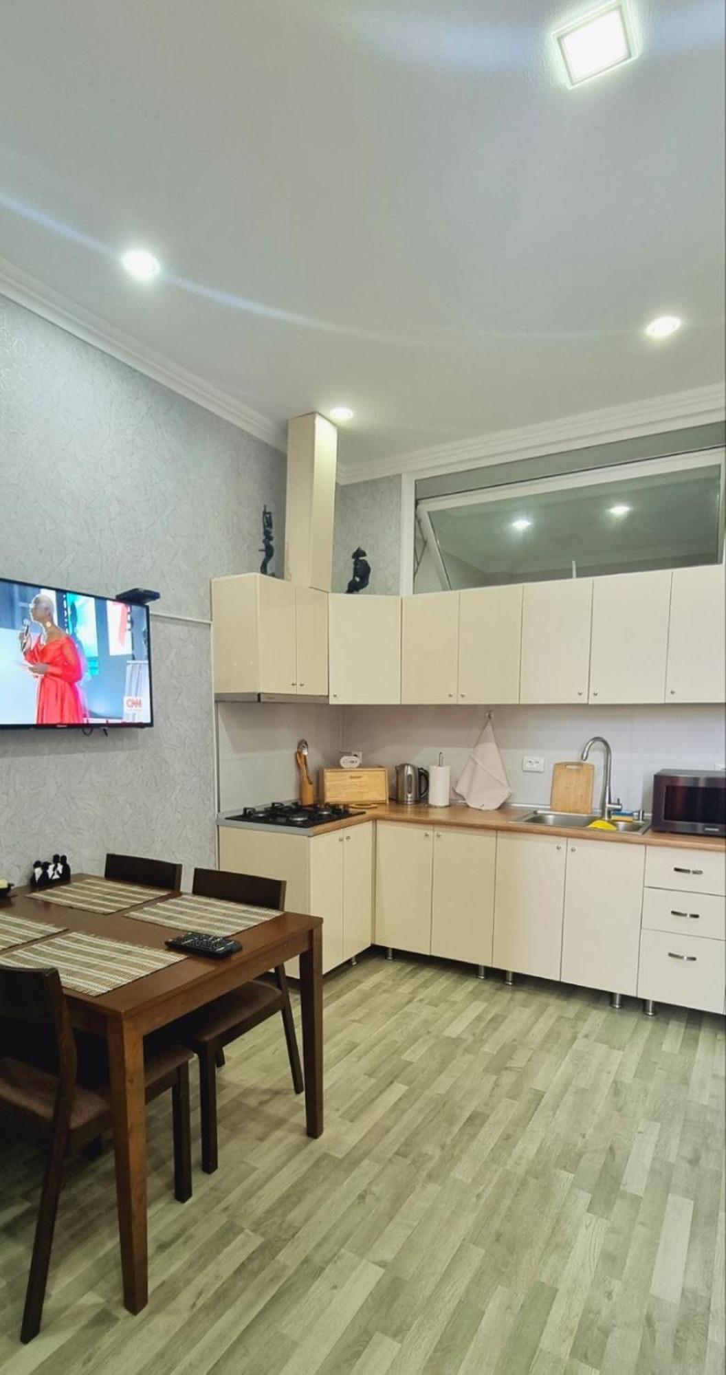 Kate'S Cozy Apartment Kutaisi Ngoại thất bức ảnh